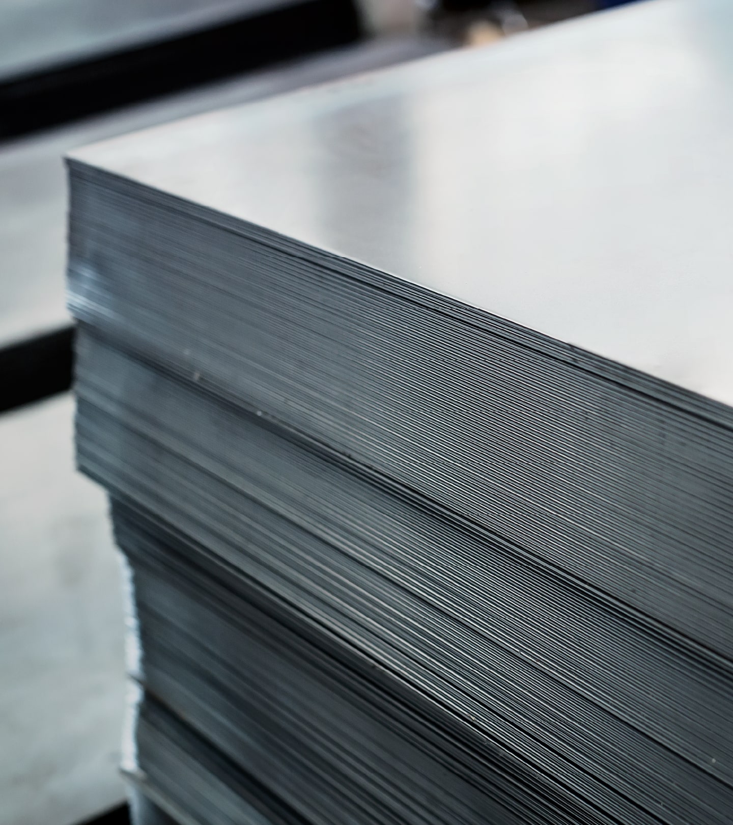 TRUST SHAPEDBY CONNECTIONS つながりを力に、信頼をかたちに。